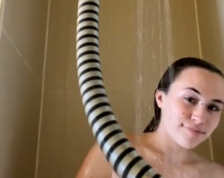 Lovelo044 Nude shower in bathroom – Viral